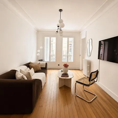 Apartment 1bdr Near Arc De Triomphe Paris